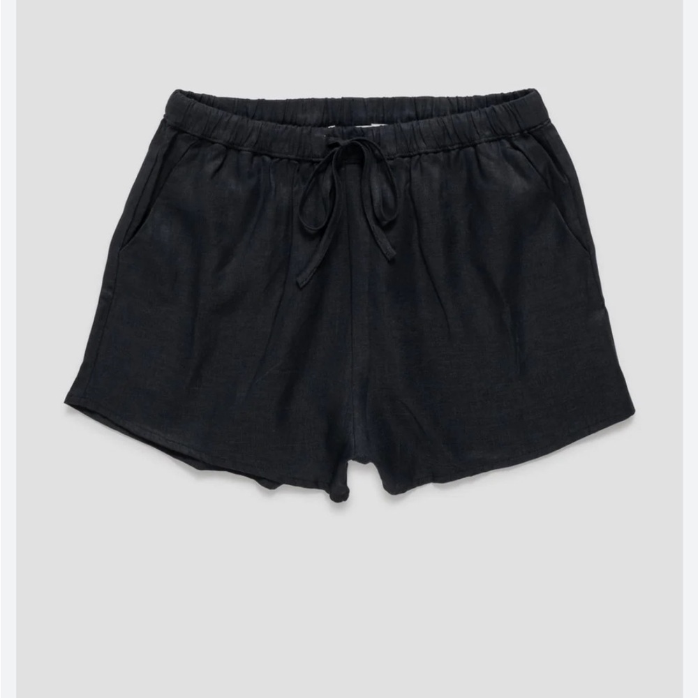 Unsubscribed Black Linen Hot Short Size 8